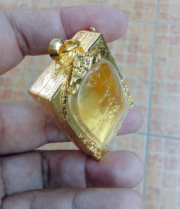 สมเด็จเงินขาวแกะลาย ฉลุหลัง ชุบไมครอน