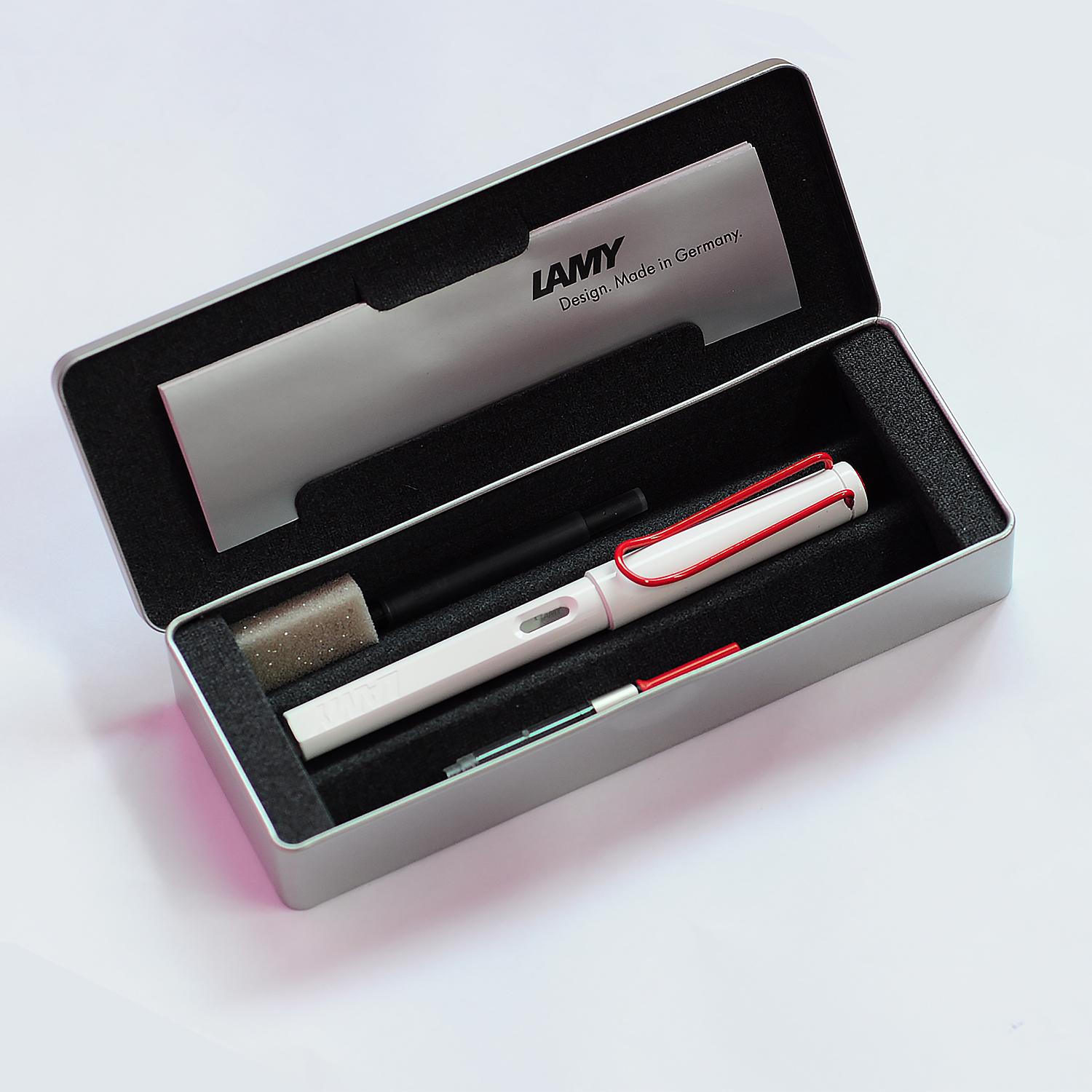 LAMY safari fountain pen white/red clip 2019 limited edition
