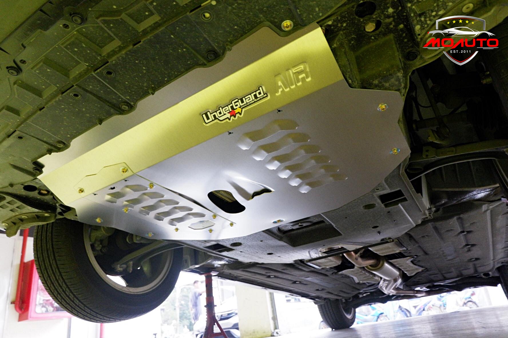 แผ่นปิดกันกระแทกใต้ห้องเครื่อง อันเดอร์การ์ด ( UnderGuard ) CIVIC FC / FK