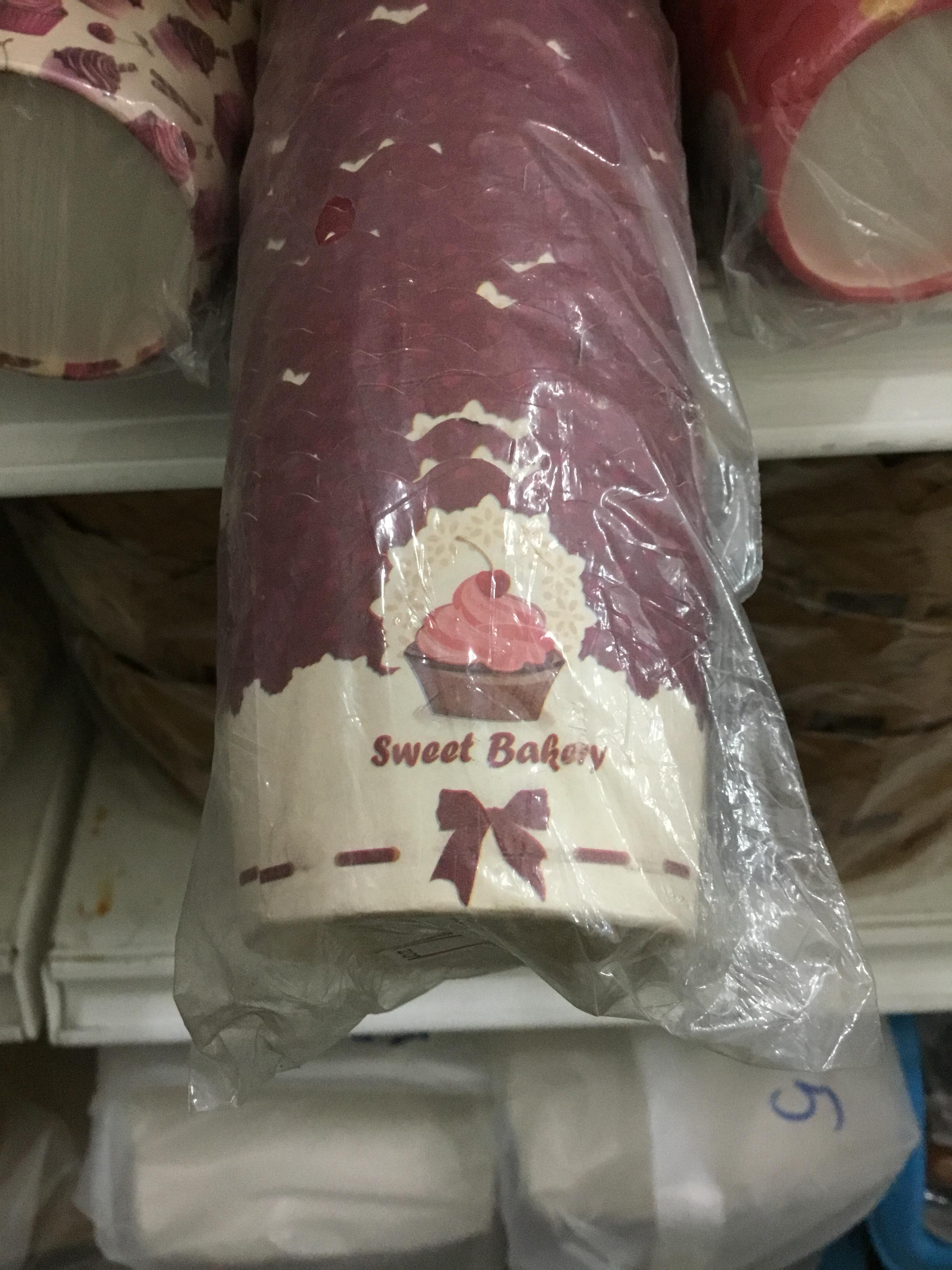 ลาย Sweet bakery ถ้วยปาเนตโทน คัพเค้ก 48-50 ใบ ต่อแถว