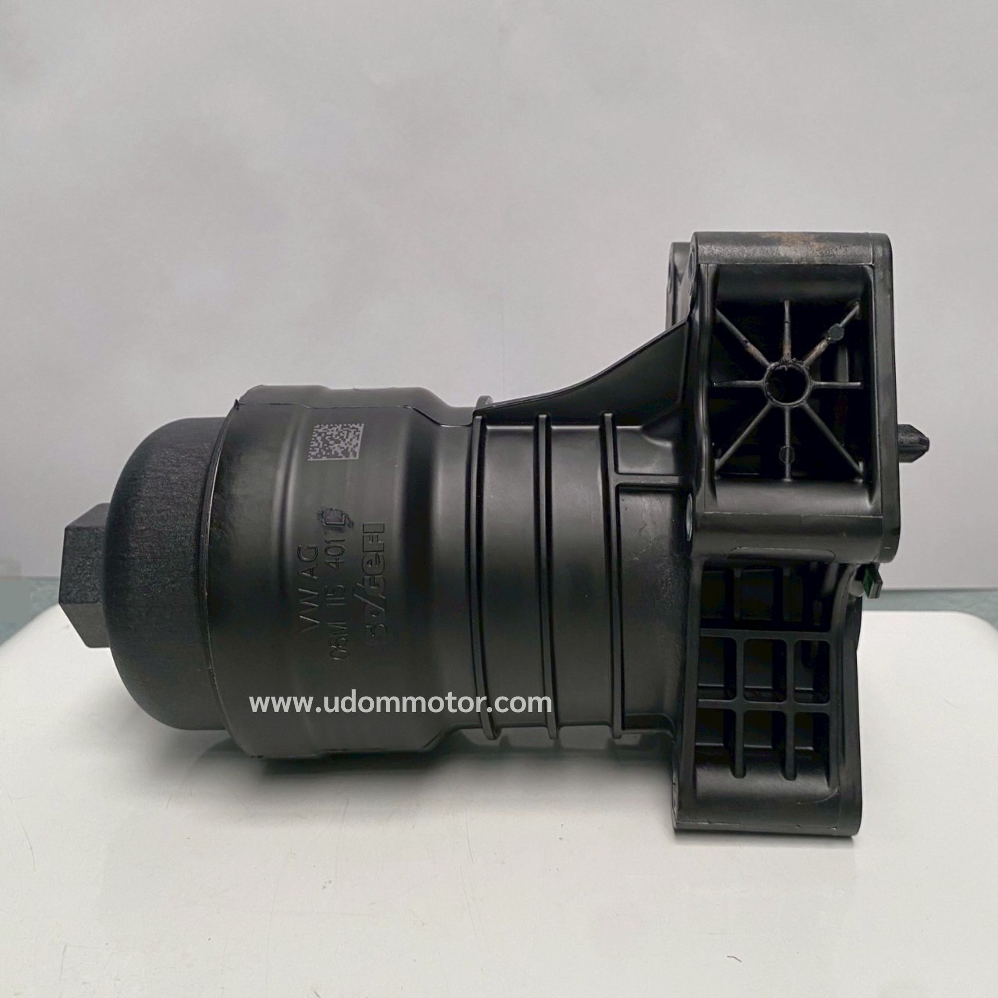 PORSCHE CAYENNE ฐานกรองน้ำมันเครื่อง ปอร์เช่ คาเยนน์ /แท้ / 9A711540110 06M115401K / ตัวเรือน กรองน้ำมันเครื่อง