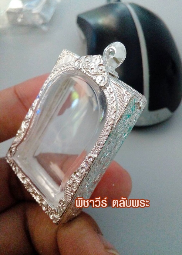 ตลับเงินแกะลาย_ใส่สมเด็จ