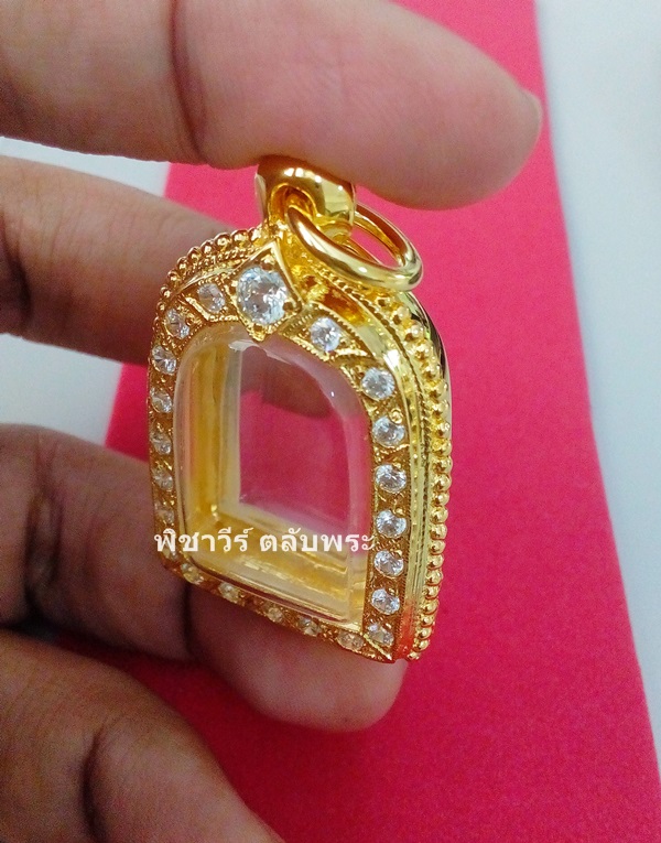 ตลับเงินฝังพลอยชุบไมครอน ใส่พระซุ้มกอ