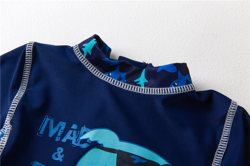 ชุดว่ายน้ำ พร้อมหมวก ลายฉลาม สีกรมท่า ไซส์ 10