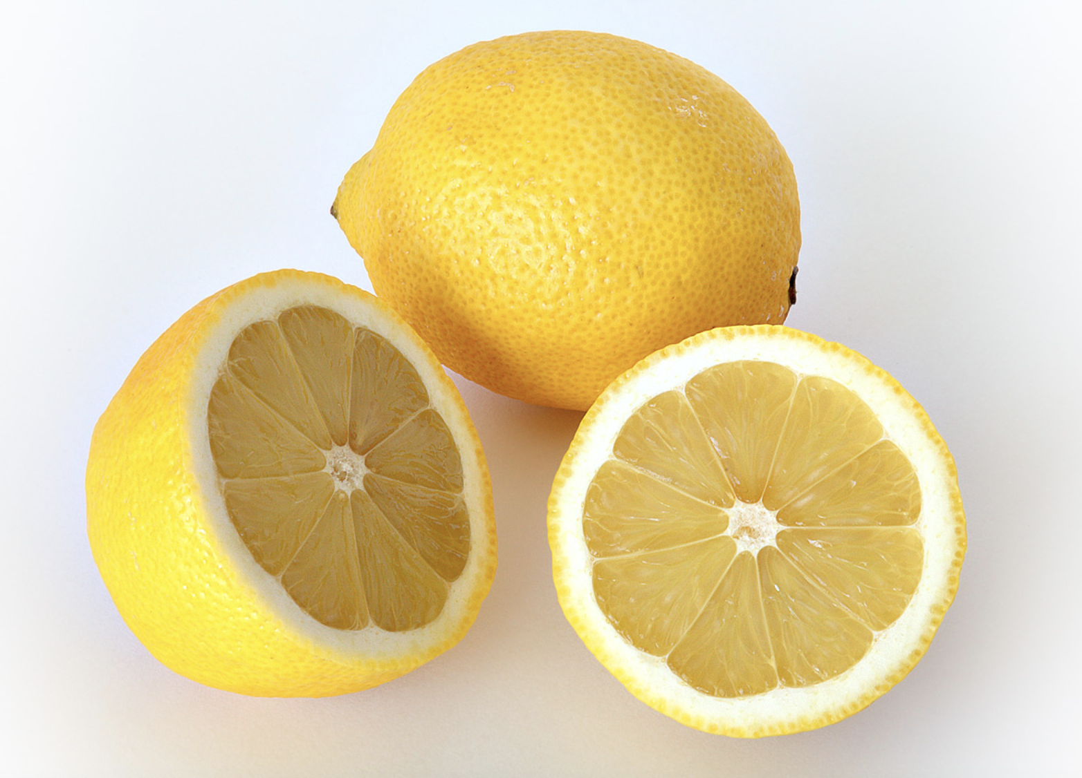 หัวน้ำหอมทำลิป กลิ่นlemon เลม่อน 25 ml Water & Oil Soluble 003665-L