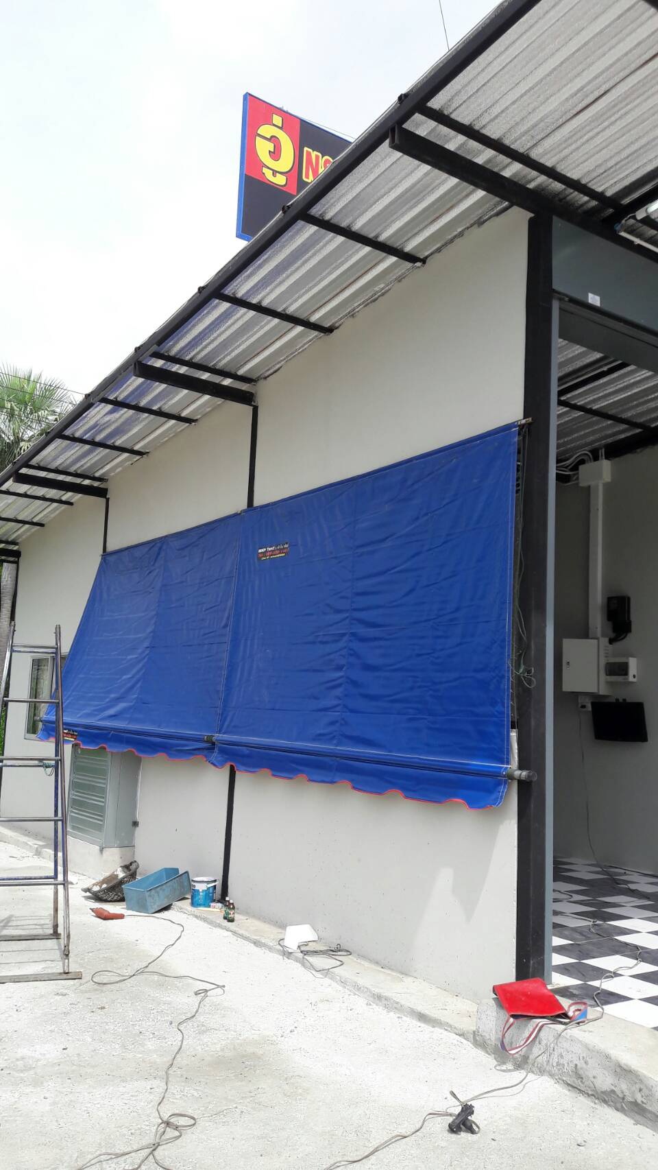 ผ้าใบชักรอก กว้าง 6เมตร สูง 5มตร (ไม่รวมเสาค้ำ) กันสาดผ้าใบ ชักรอกผ้าใบ ผ้าใบม้วนขึ้นลง ผ้าใบม้วนเก็บได้ ผ้าใบตลาดนัด มีทุกสี 6m x 5m