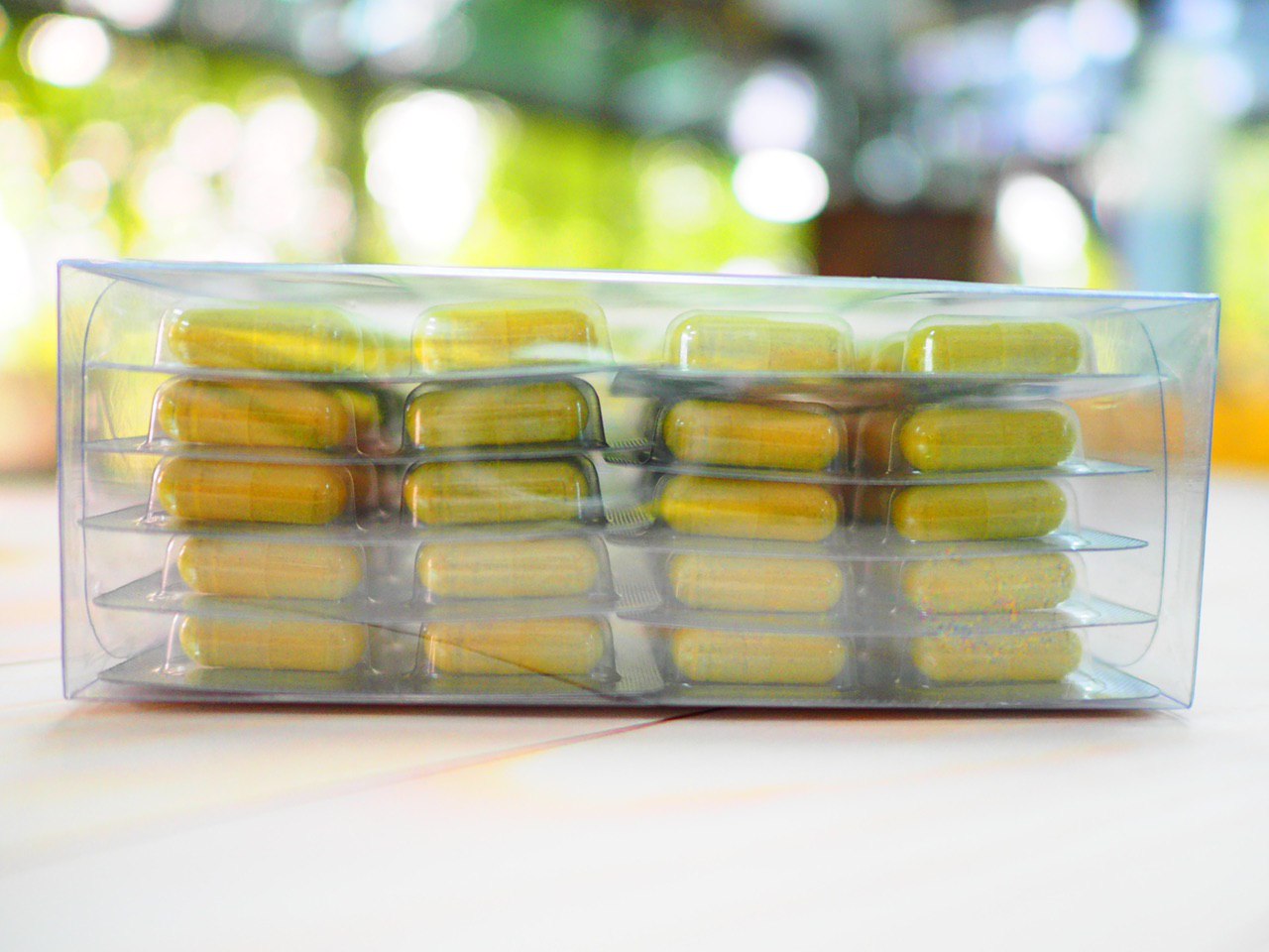 แคปซูลสมุนไพร เสริมภูมิต้านทาน บรรจุกล่อง 10 แผงๆ ละ 10 แคปซูลๆ ละ 500 มก. รวม 100 แคปซูล ผลิตโดย ลำปางรักษ์สมุนไพร