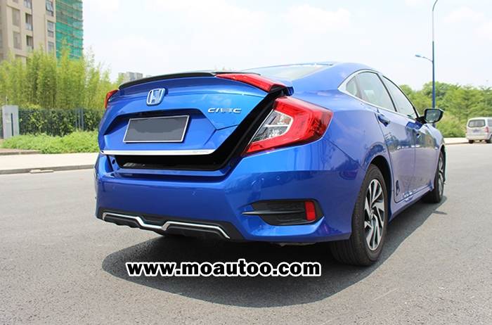 คิ้วฝากระโปรงท้ายใต้ป้ายทะเบียนสแตนเลท CIVIC FC