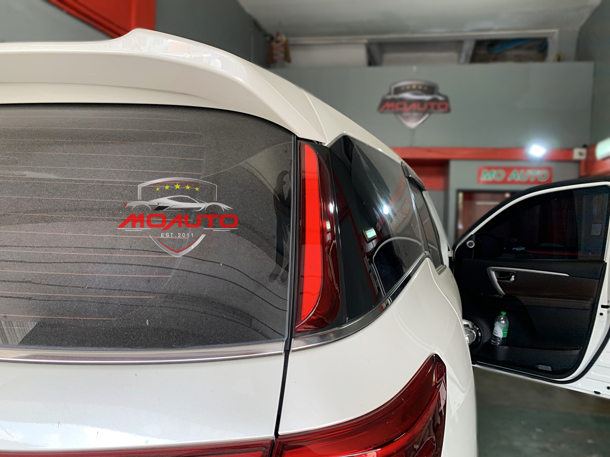 ไฟเสาท้ายรถ LED New Fortuner