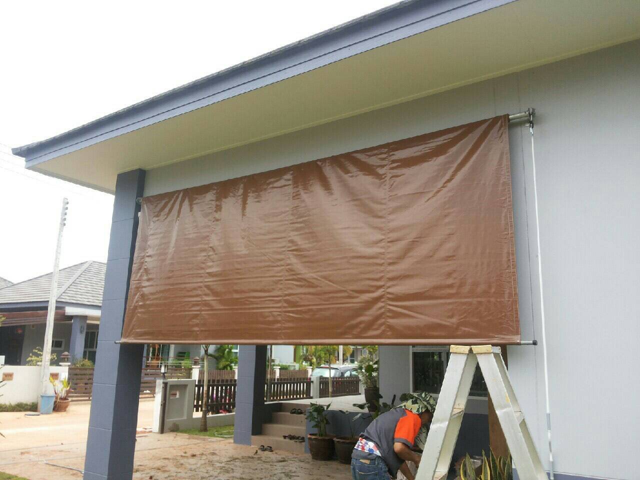 ผ้าใบชักรอก กว้าง2เมตร สูง1เมตร ทุกแบบ ทุกสี (ไม่รวมเสาค้ำ) ผ้าใบกันสาด ผ้าใบกันฝน ผ้าใบม้วนกันฝน ผ้าใบม้วนกันแดด ผ้าใบหน้าร้าน มีทุกสี 2m x 1m