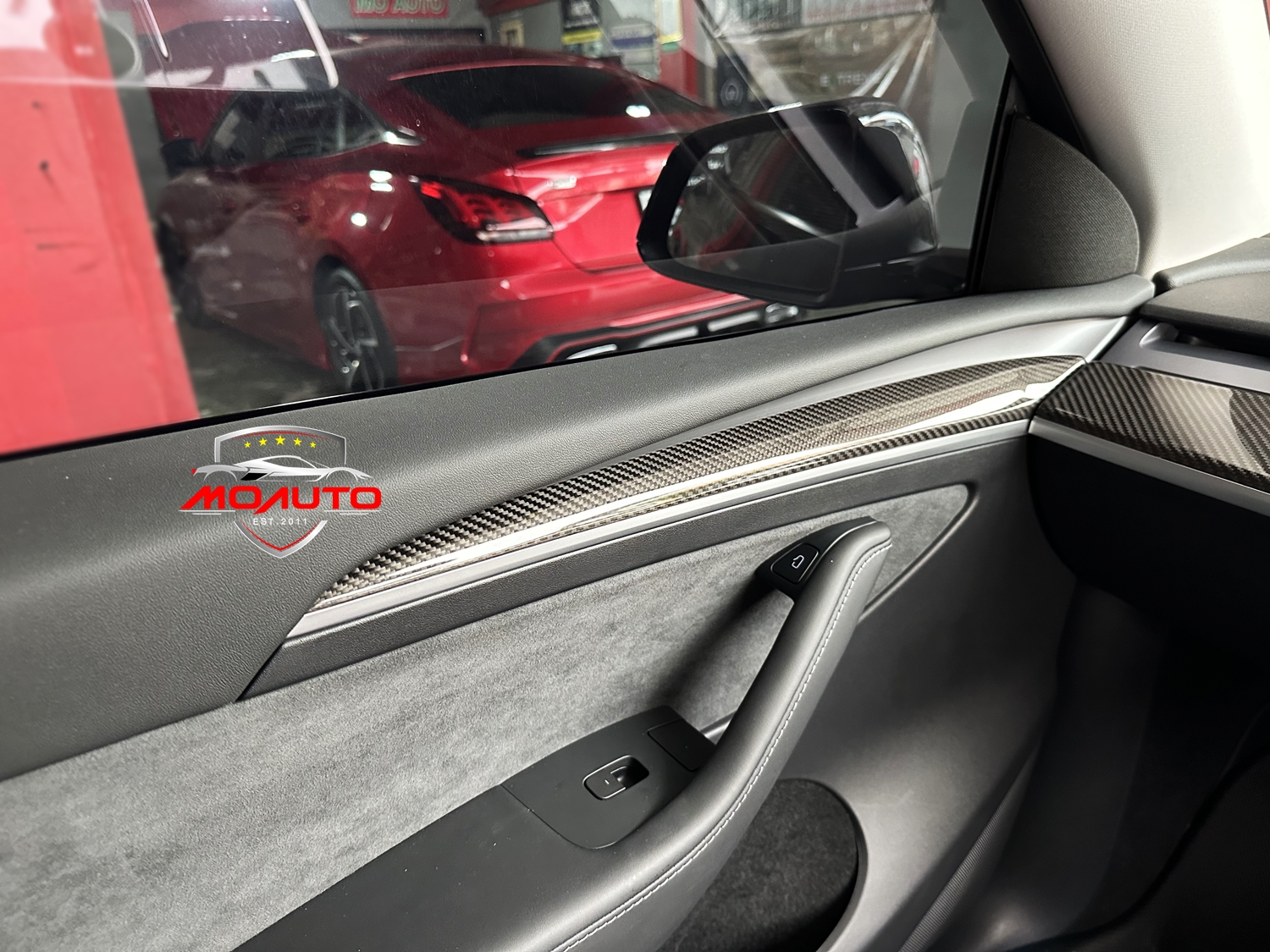 คอนโซลหน้าคาร์บอนแท้ Tesla Model 3