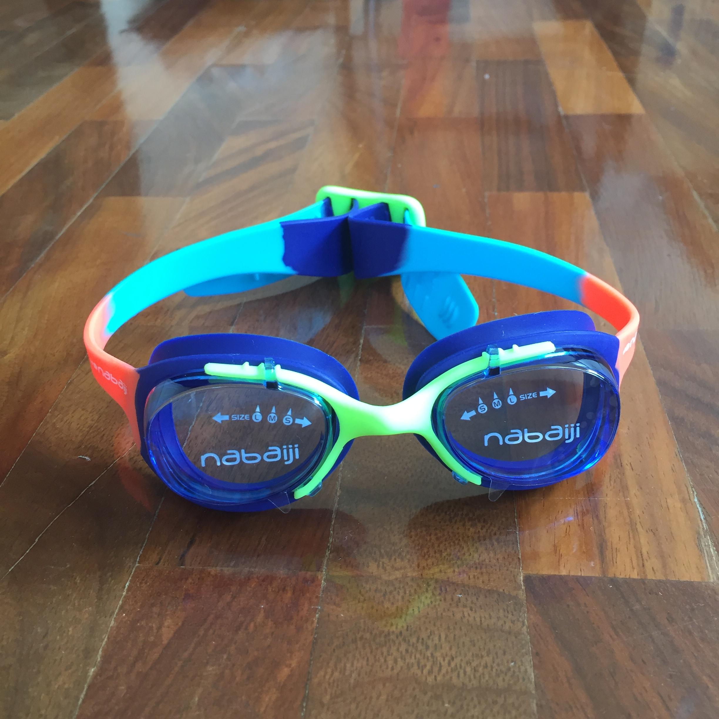 แว่นตาว่ายน้ำ nabaiji รุ่น xbase 100 ขนาด S สีน้ำเงิน/ส้ม