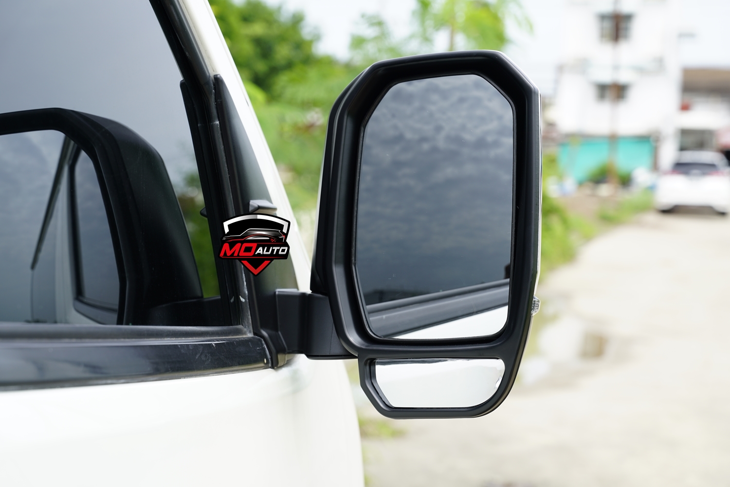 กระจกมองข้างรถตู้ ทรง Majesty สำหรับ Hiace 200 / COMMUTER / VENTURY