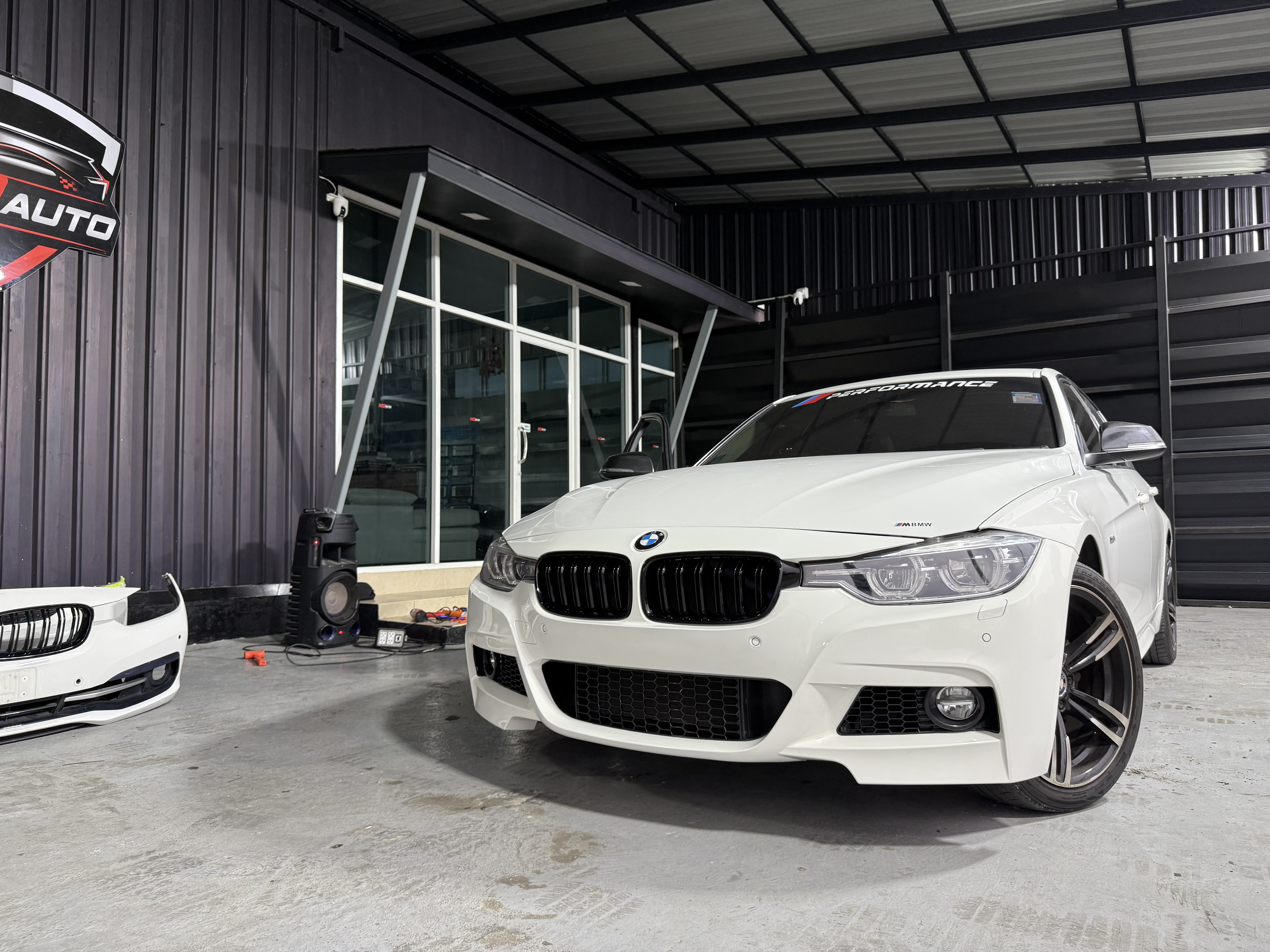 ชุดแต่งรอบคัน M SPORT สำหรับ BMW F30