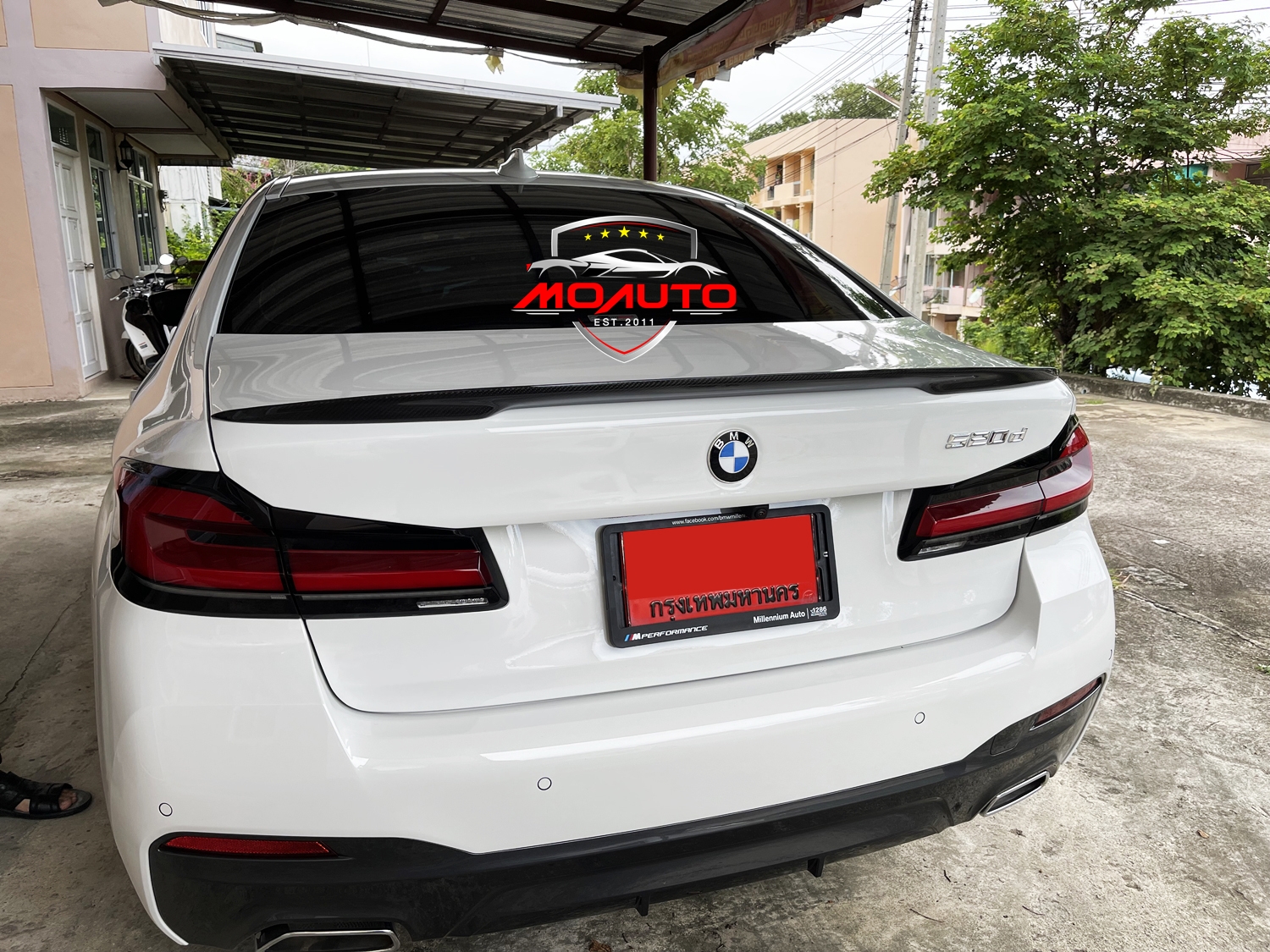 สปอยเลอร์ฝากระโปรงท้าย BMW G30 Carbon ทรง MP LCI