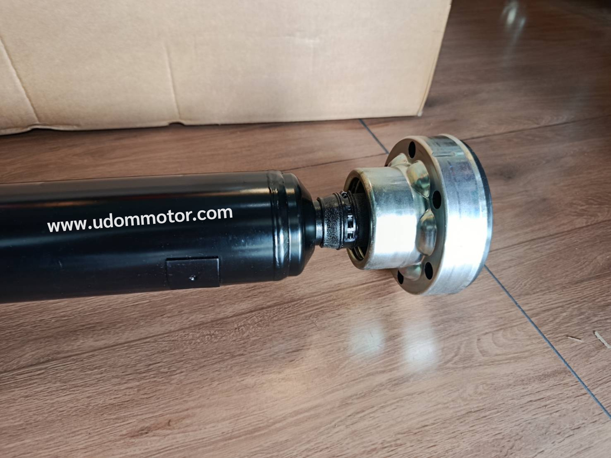 Porsche Panamera เพลากลาง สำหรับ ปอร์เช่ พานาเมร่า Made in Germany / 97042101102