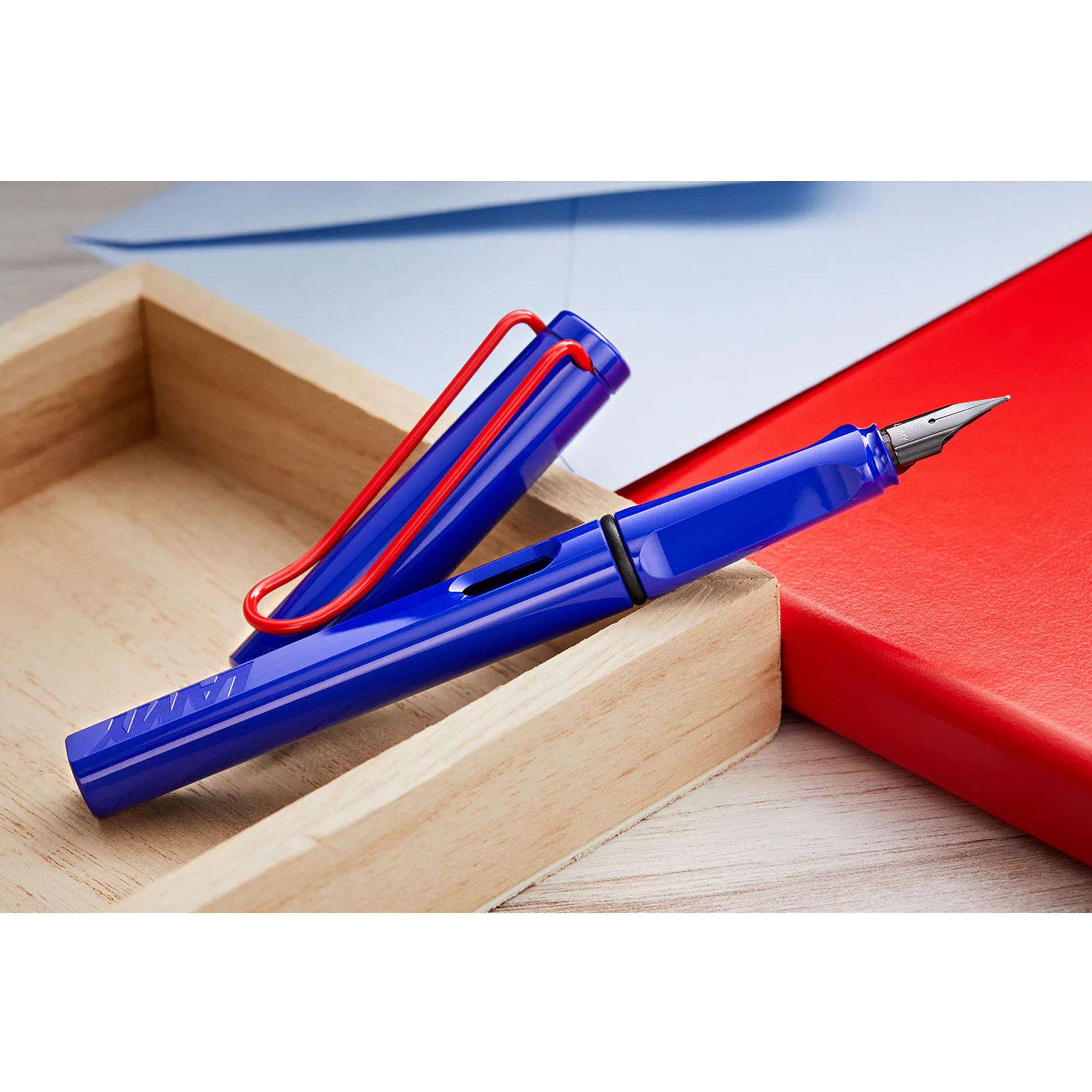 LAMY safari retro blue & red fountain pen