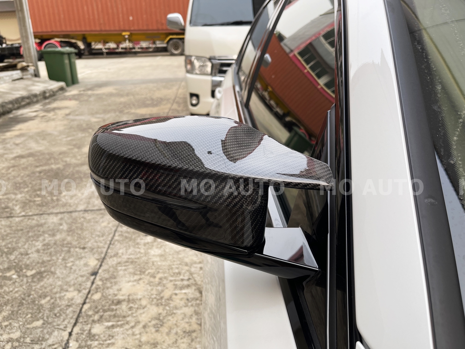 ฝากระจกมองข้างคาร์บอนแท้ ทรง M3 BMW G20