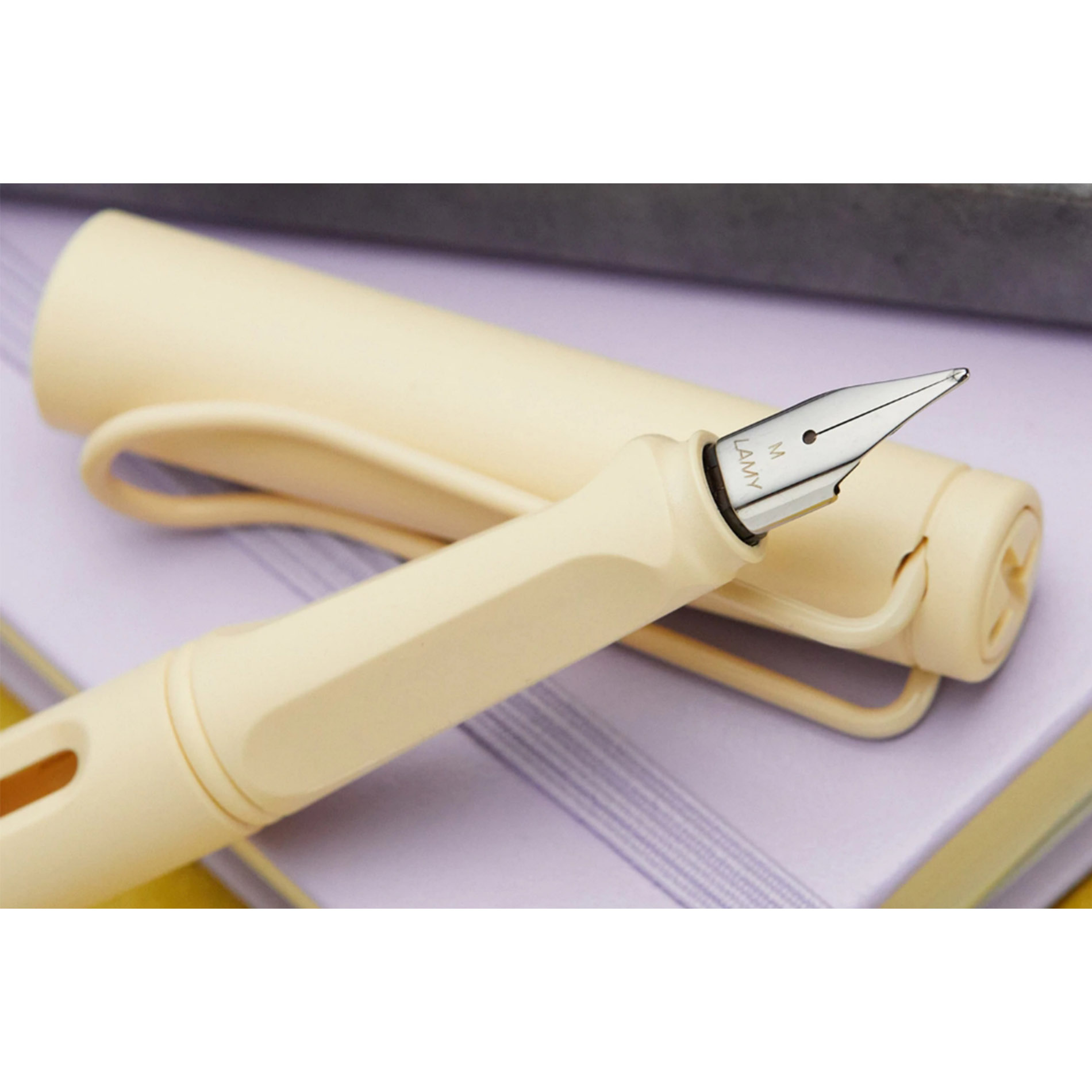 LAMY safari fountain pen cream 2022 limited edition