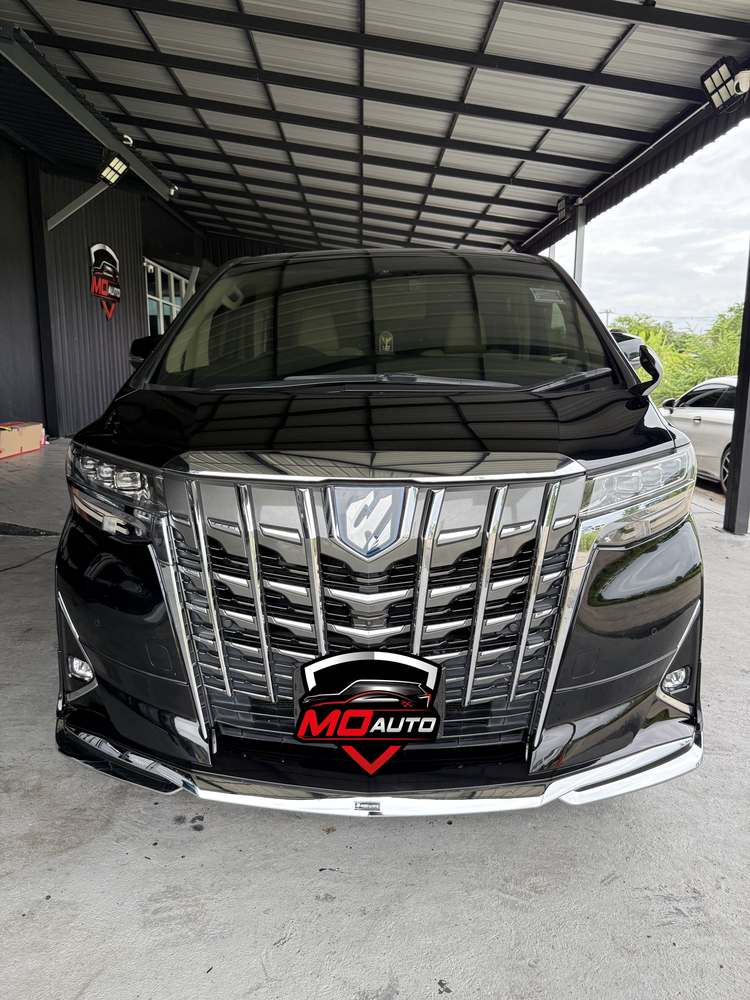 ชุดแต่งรอบคัน ALPHARD 30 HYBRID X ทรง Modellista