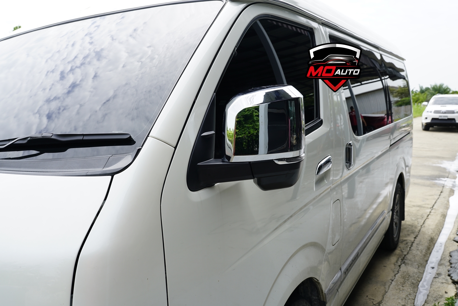 กระจกมองข้างรถตู้ ทรง Majesty สำหรับ Hiace 200 / COMMUTER / VENTURY
