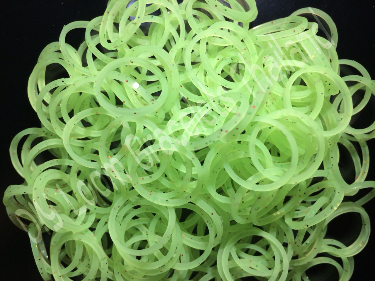 หนังยางถัก Loom Bands 100% Silicone รุ่นกากเพชร สีเขียว 600 เส้น (GLG)