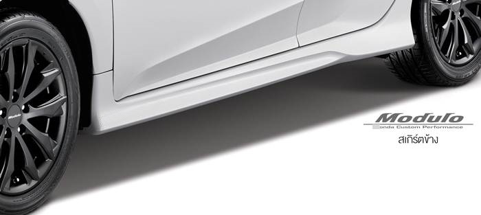 ชุดแต่งสเกิร์ตรอบคัน CIVIC FC ทรง Modulo