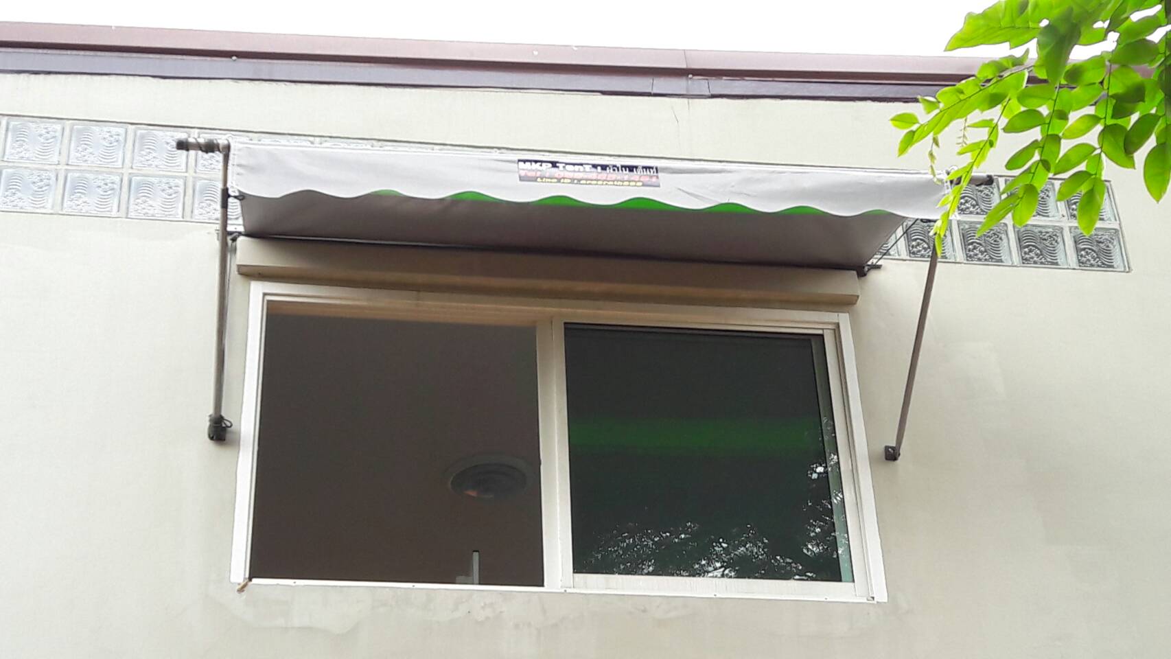 ผ้าใบชักรอก กว้าง 1เมตร สูง 6เมตร (ไม่รวมเสาค้ำ) กันสาดผ้าใบ ชักรอกผ้าใบ ผ้าใบม้วนขึ้นลง ผ้าใบม้วนเก็บได้ มีทุกสี 1m x 6m