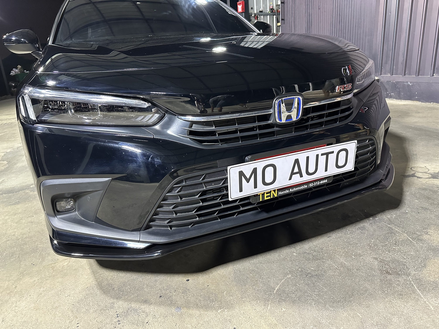 ลิ้นหน้าดำเงา CIVIC FE รุ่นลิ้นสั้น