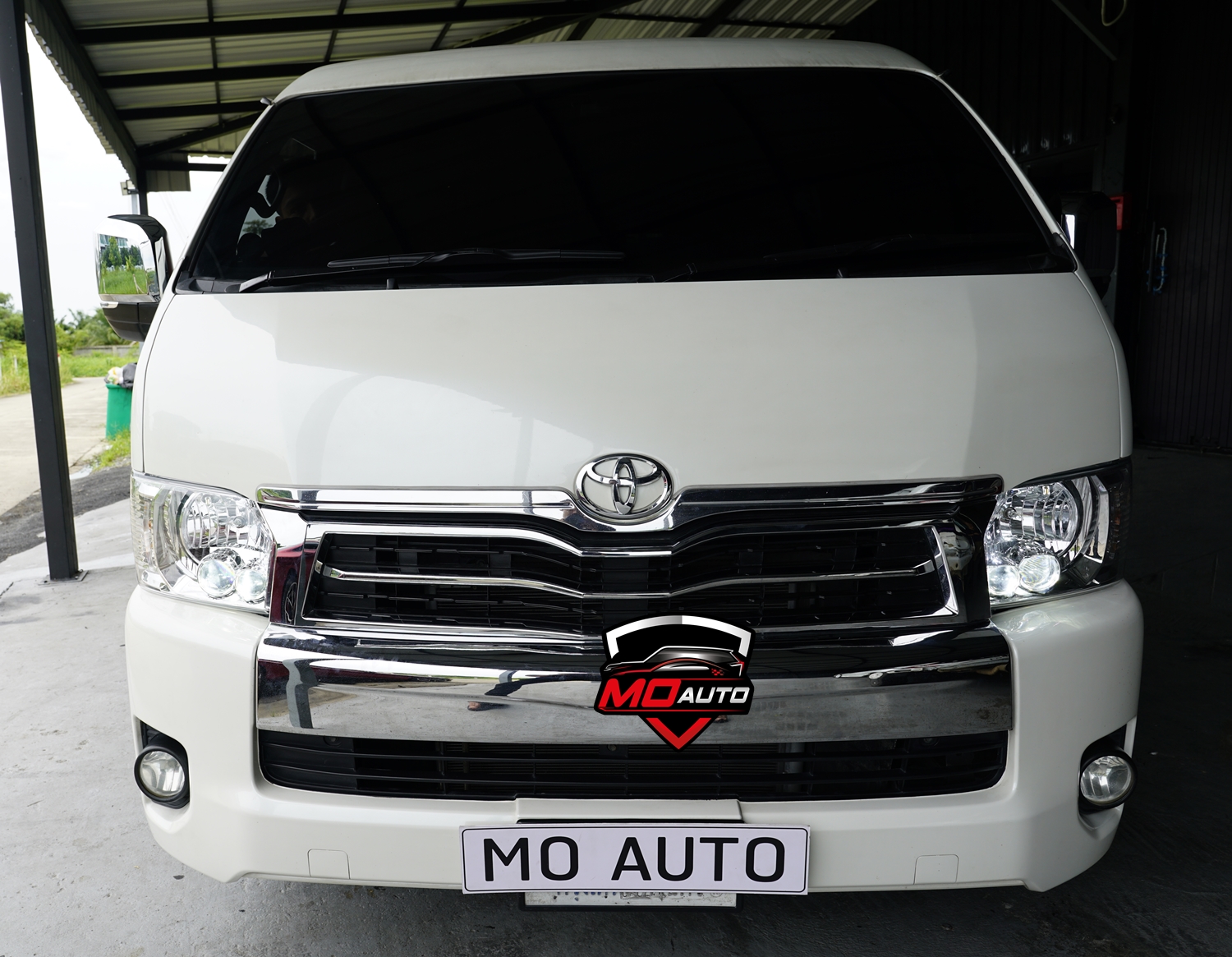 ไฟหน้าโปรเจคเตอร์ TOYOTA HIACE COMMUTER KDH222 VENTURY ปี 2014 -2018