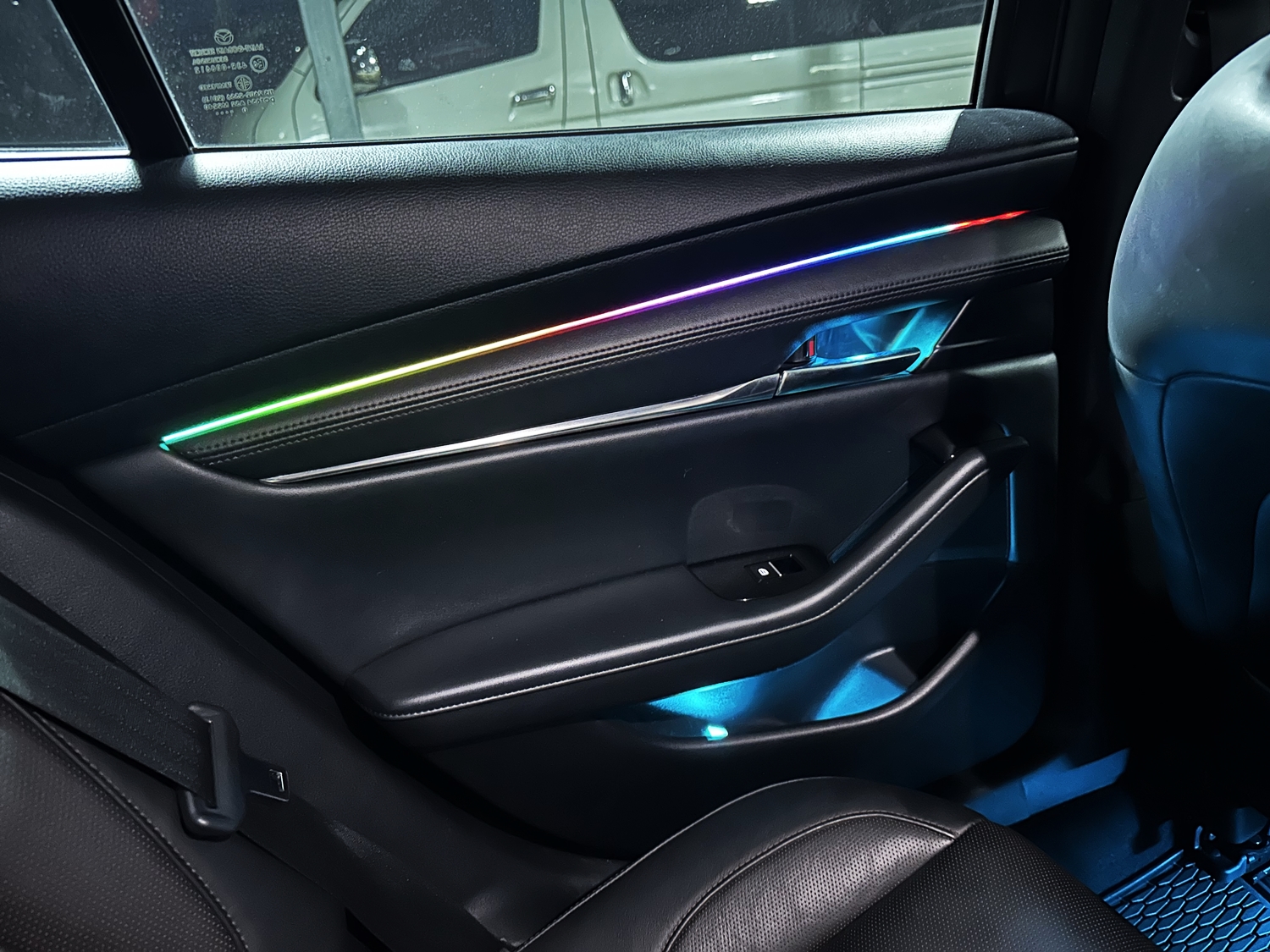 ไฟ Ambient light ภายใน Mazda 3