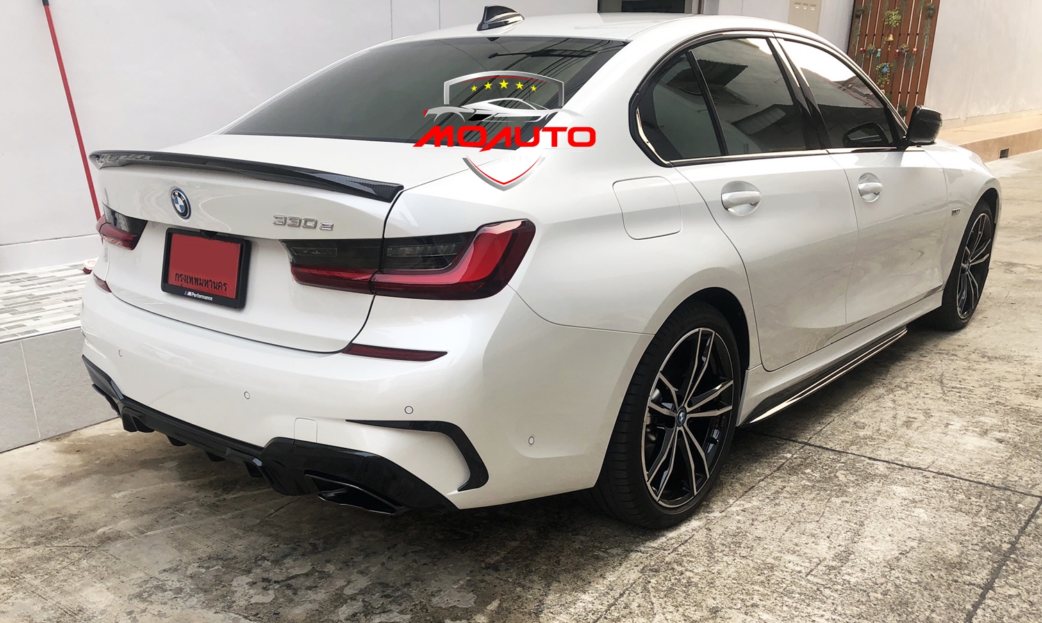 คิ้วกันชนหลัง BMW G20