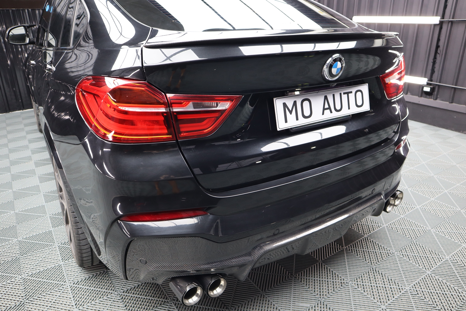 สปอยเลอร์ฝากระโปรงท้าย Carbon BMW X4 F26 ทรง MP