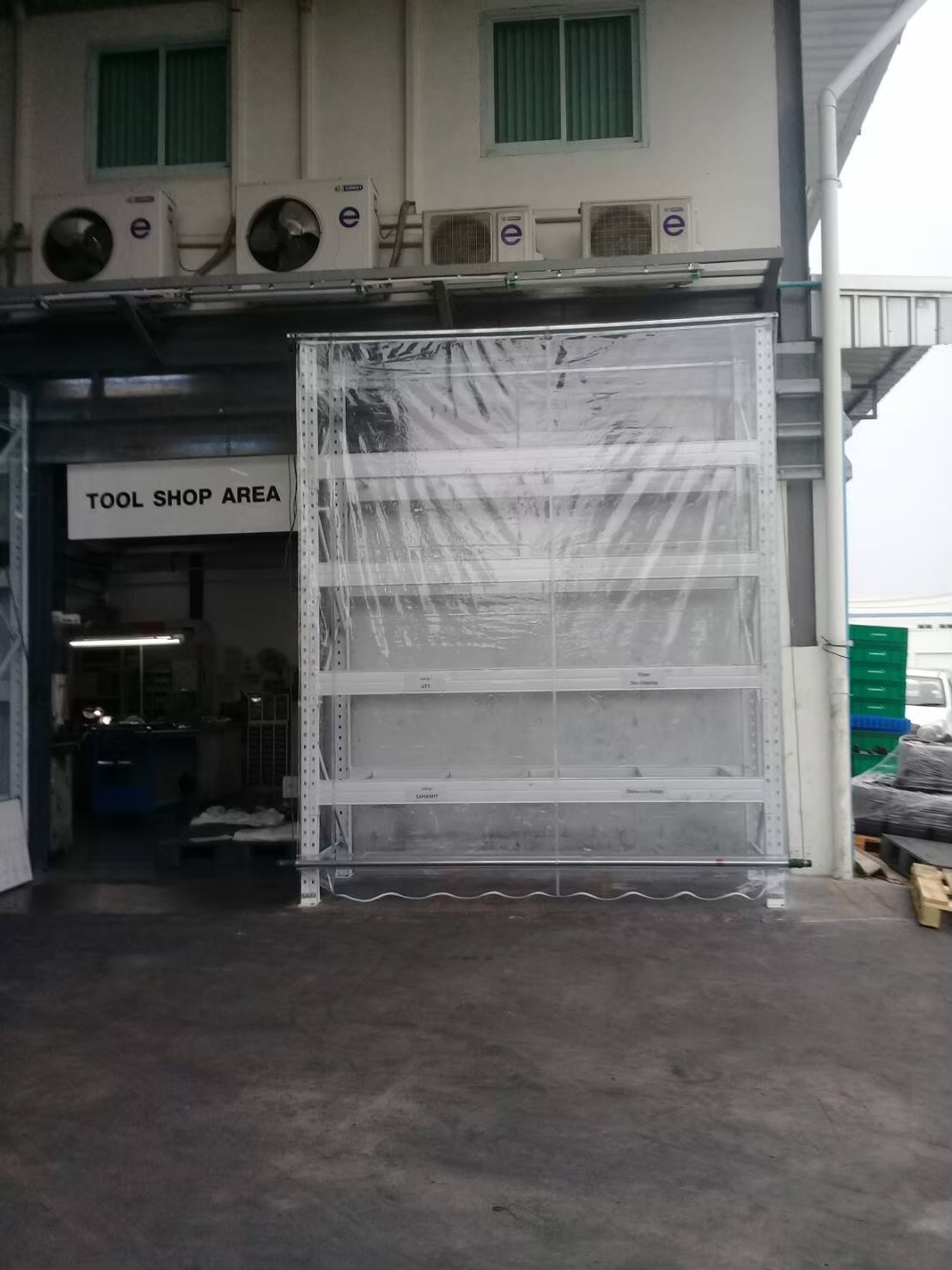 ผ้าใบชักรอก กว้าง 6เมตร สูง 5มตร (ไม่รวมเสาค้ำ) กันสาดผ้าใบ ชักรอกผ้าใบ ผ้าใบม้วนขึ้นลง ผ้าใบม้วนเก็บได้ ผ้าใบตลาดนัด มีทุกสี 6m x 5m