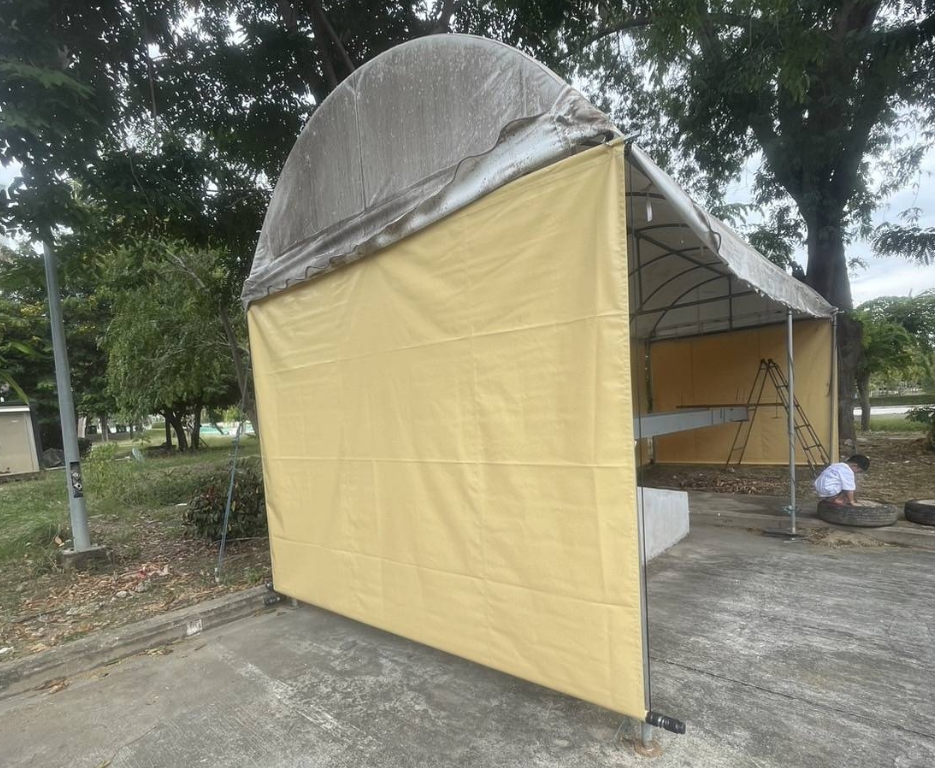 MKP TenT ผ้าใบชักรอก กว้าง 1เมตร สูง 1 เมตร (ไม่รวมเสาค้ำ) กันสาดผ้าใบ ชักรอกผ้าใบ ผ้าใบม้วนขึ้นลง ผ้าใบม้วนเก็บได้ มีทุกสี ขาว เทา ดำ น้ำเงิน แดง เขียว เหลือง ฟ้า ครีม ม่วง 1m x 1m