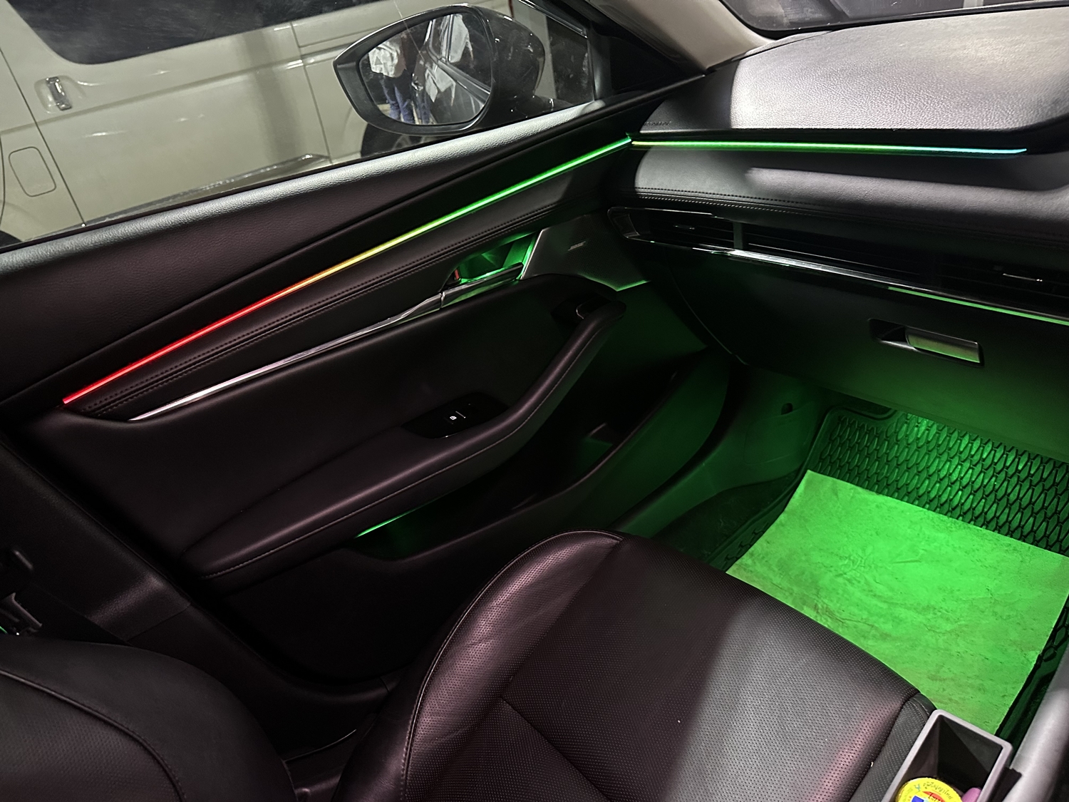 ไฟ Ambient light ภายใน Mazda 3