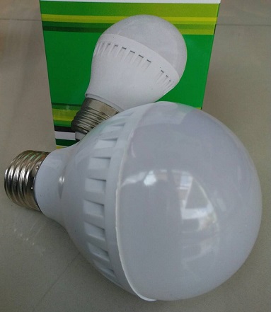 หลอดไฟ LED E27 Bulb ขนาด 12W 12/24V 4200-4500K PL