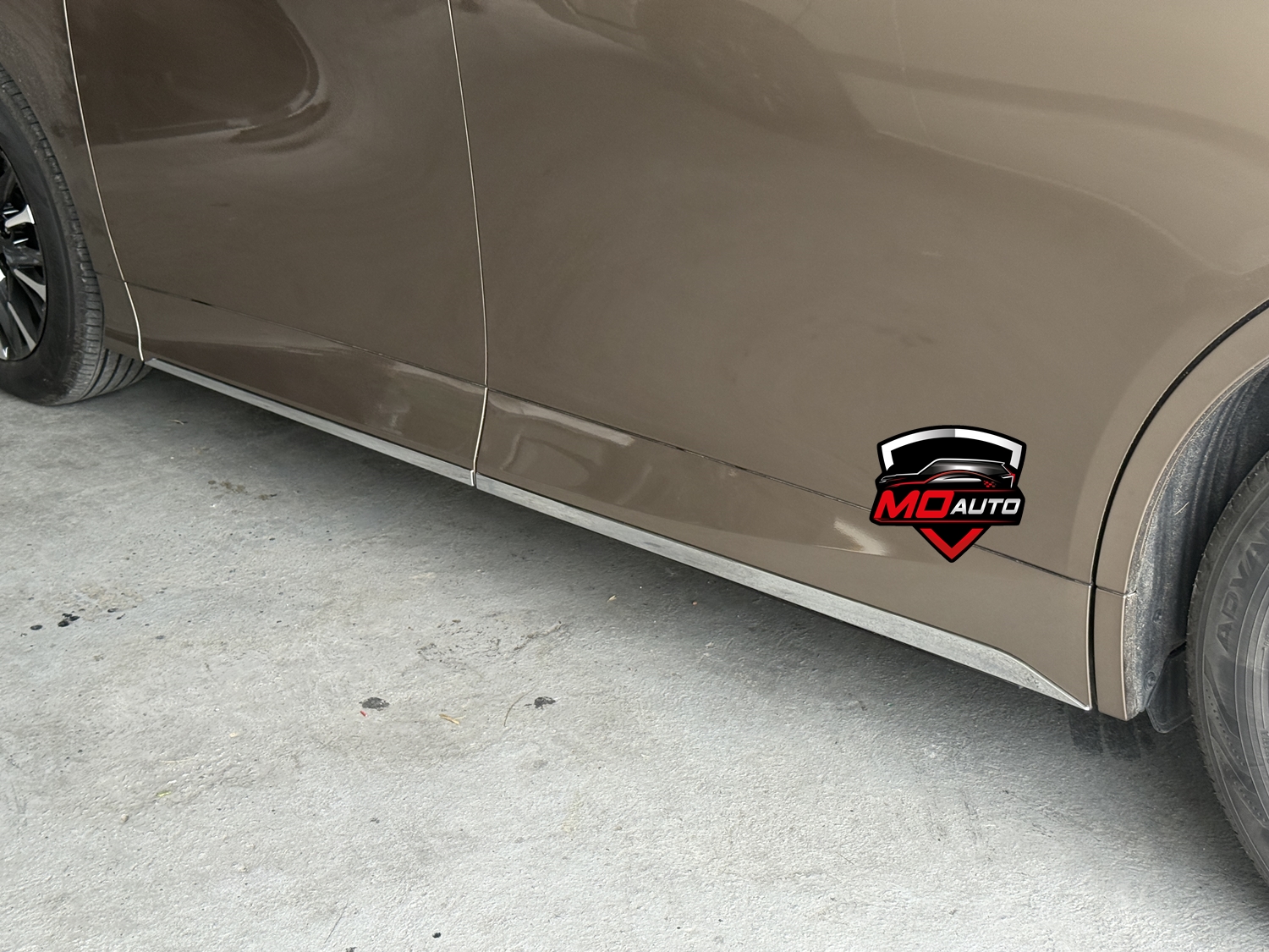 คิ้วกันกระแทกชายประตูล่าง ALPHARD 40 / VELLFIRE 40