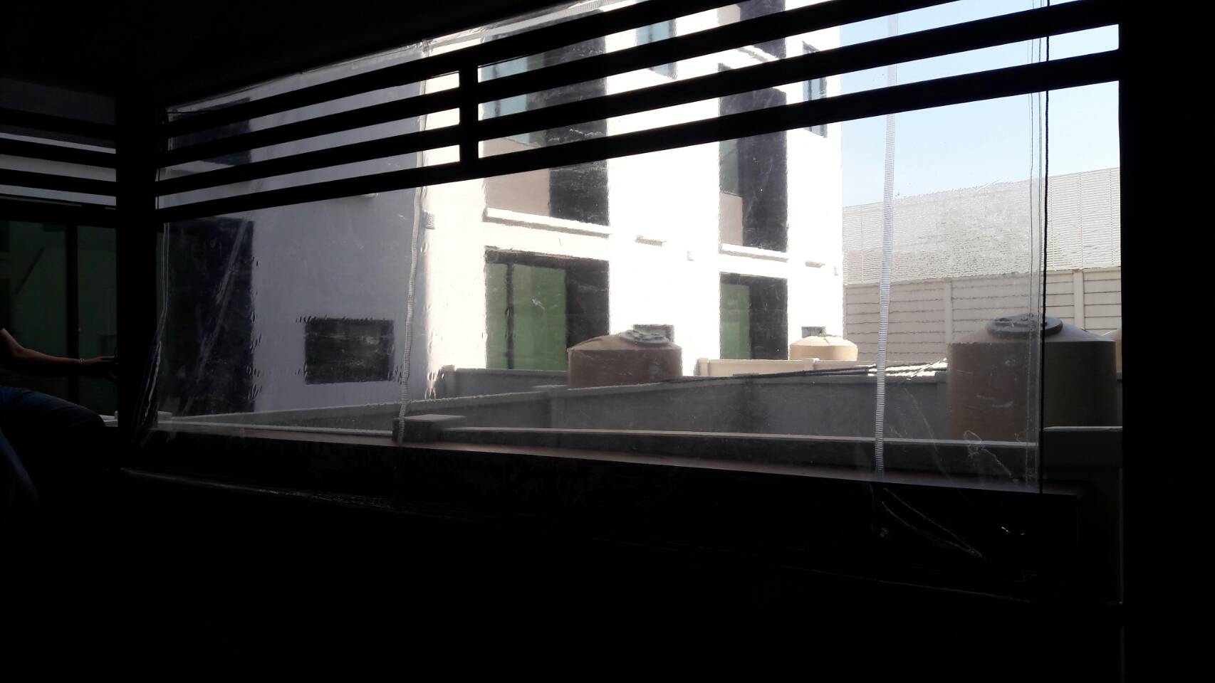 ผ้าใบชักรอก กว้าง 6เมตร สูง 5มตร (ไม่รวมเสาค้ำ) กันสาดผ้าใบ ชักรอกผ้าใบ ผ้าใบม้วนขึ้นลง ผ้าใบม้วนเก็บได้ ผ้าใบตลาดนัด มีทุกสี 6m x 5m