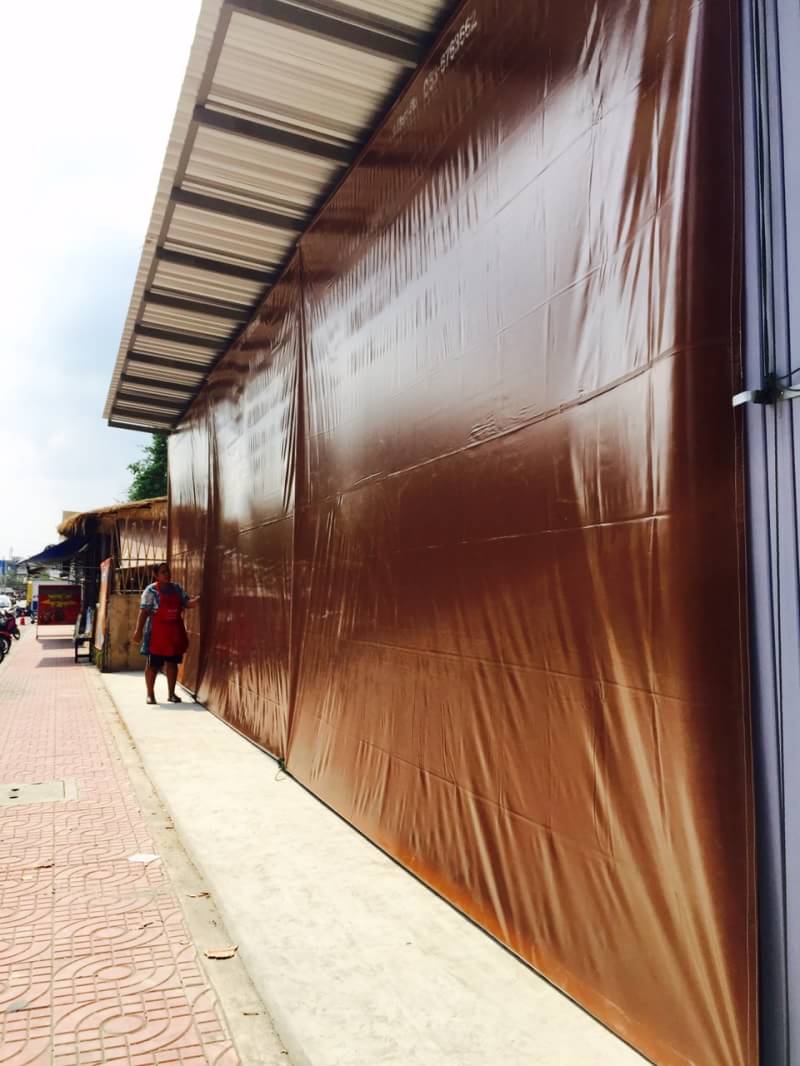 ผ้าใบชักรอก กว้าง 6เมตร สูง 5มตร (ไม่รวมเสาค้ำ) กันสาดผ้าใบ ชักรอกผ้าใบ ผ้าใบม้วนขึ้นลง ผ้าใบม้วนเก็บได้ ผ้าใบตลาดนัด มีทุกสี 6m x 5m