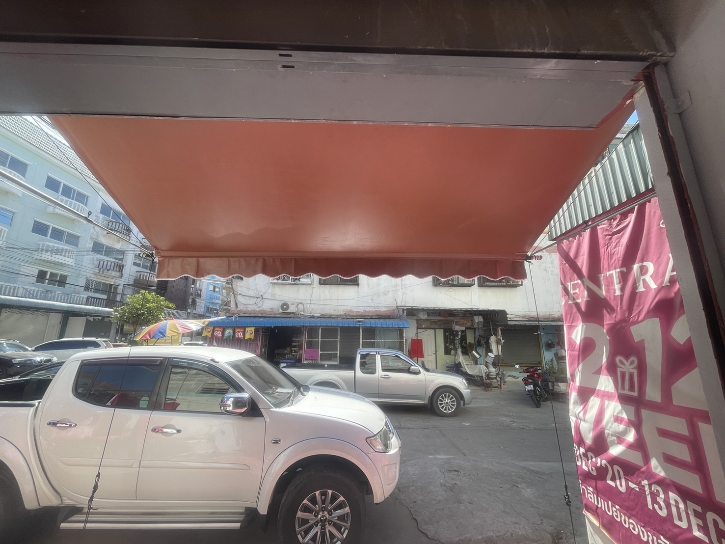 MKP TenT ผ้าใบชักรอก กว้าง 1เมตร สูง 1 เมตร (ไม่รวมเสาค้ำ) กันสาดผ้าใบ ชักรอกผ้าใบ ผ้าใบม้วนขึ้นลง ผ้าใบม้วนเก็บได้ มีทุกสี ขาว เทา ดำ น้ำเงิน แดง เขียว เหลือง ฟ้า ครีม ม่วง 1m x 1m