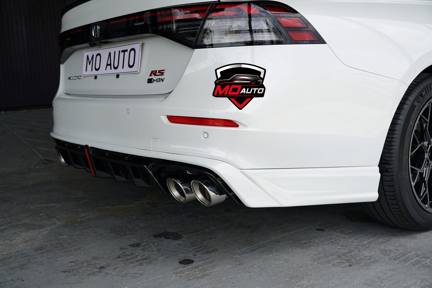 ชุดแต่งสเกิร์ตรอบคัน NEW ACCORD G11 ทรง M-STYLE