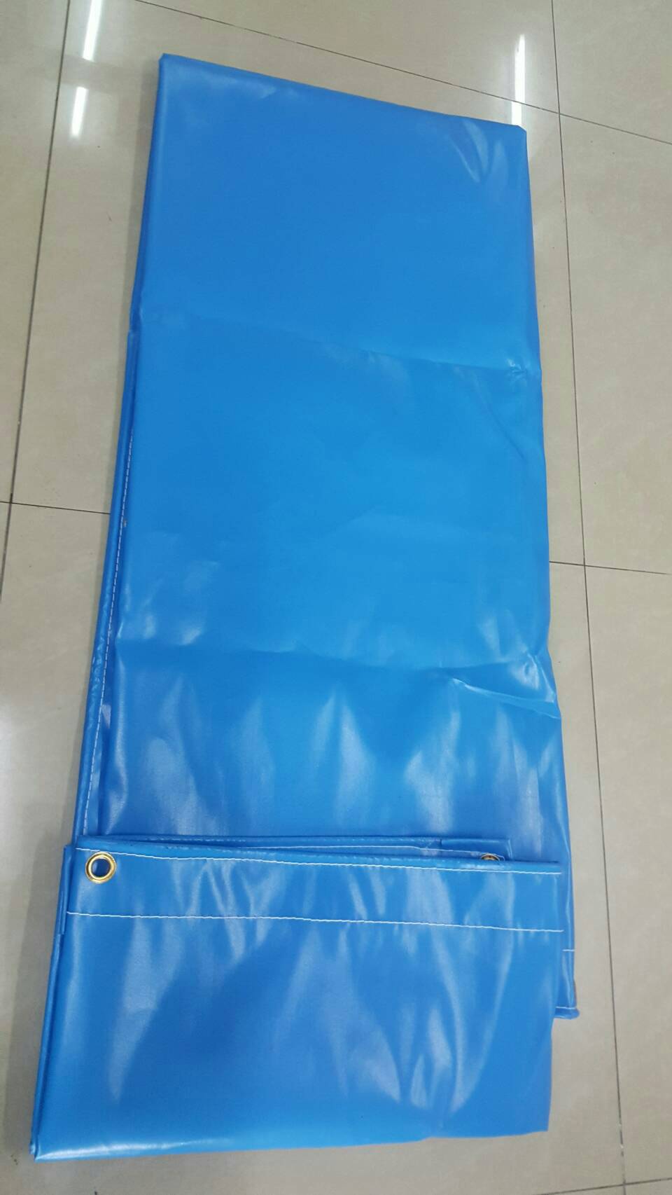 ผ้าใบกันฝน ขนาดกว้าง 6m x ยาว 3m ผ้าใบคลุมสินค้า ผ้าใบกัันน้ำ ผ้าใบกันแดด ผ้าใบคูนิล่อน ผ้าใบ kunilon ผ้าใบรถระบะ ผ้าใบรถสิบล้อ ผ้าใบรถบรรทุก ผ้าใบเต็นท์