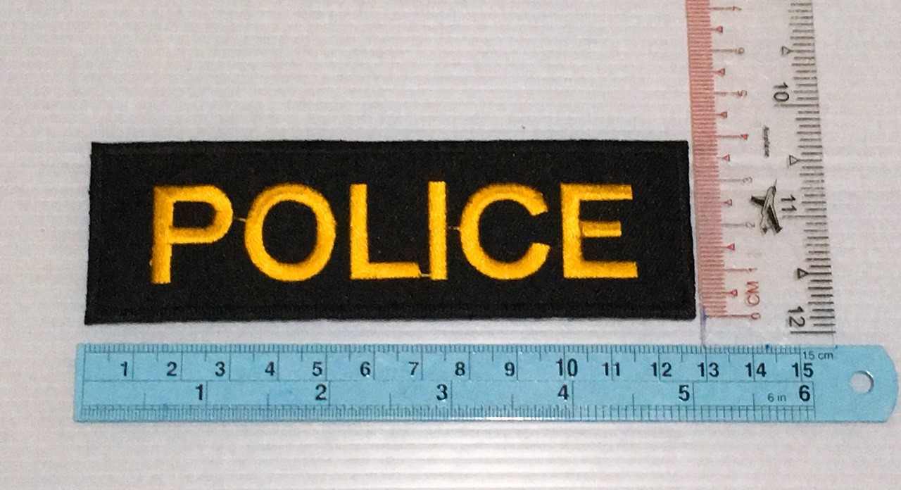 POLICE อักษรเหลือง