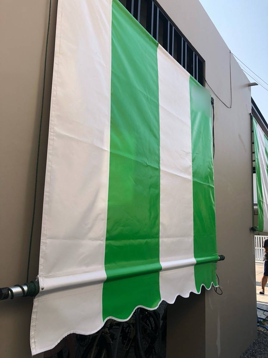 MKP TenT ผ้าใบชักรอก ขนาด กว้าง 4m สูง4.5m (ไม่รวมเสาค้ำยัน) ผ้าใบกันสาด ผ้าใบกันฝน ผ้าใบม้วนกันฝน ผ้าใบม้วนกันแดด มีทุกสี ขาว แดง ดำ ชมพู น้ำเงิน ฟ้า เขียว ม่วง ครีม น้ำตาล 4m x 4.5m