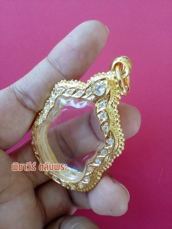 ตลับเงินใส่เหรียญเสมา 8 รอบ พลอยชุบไมครอน