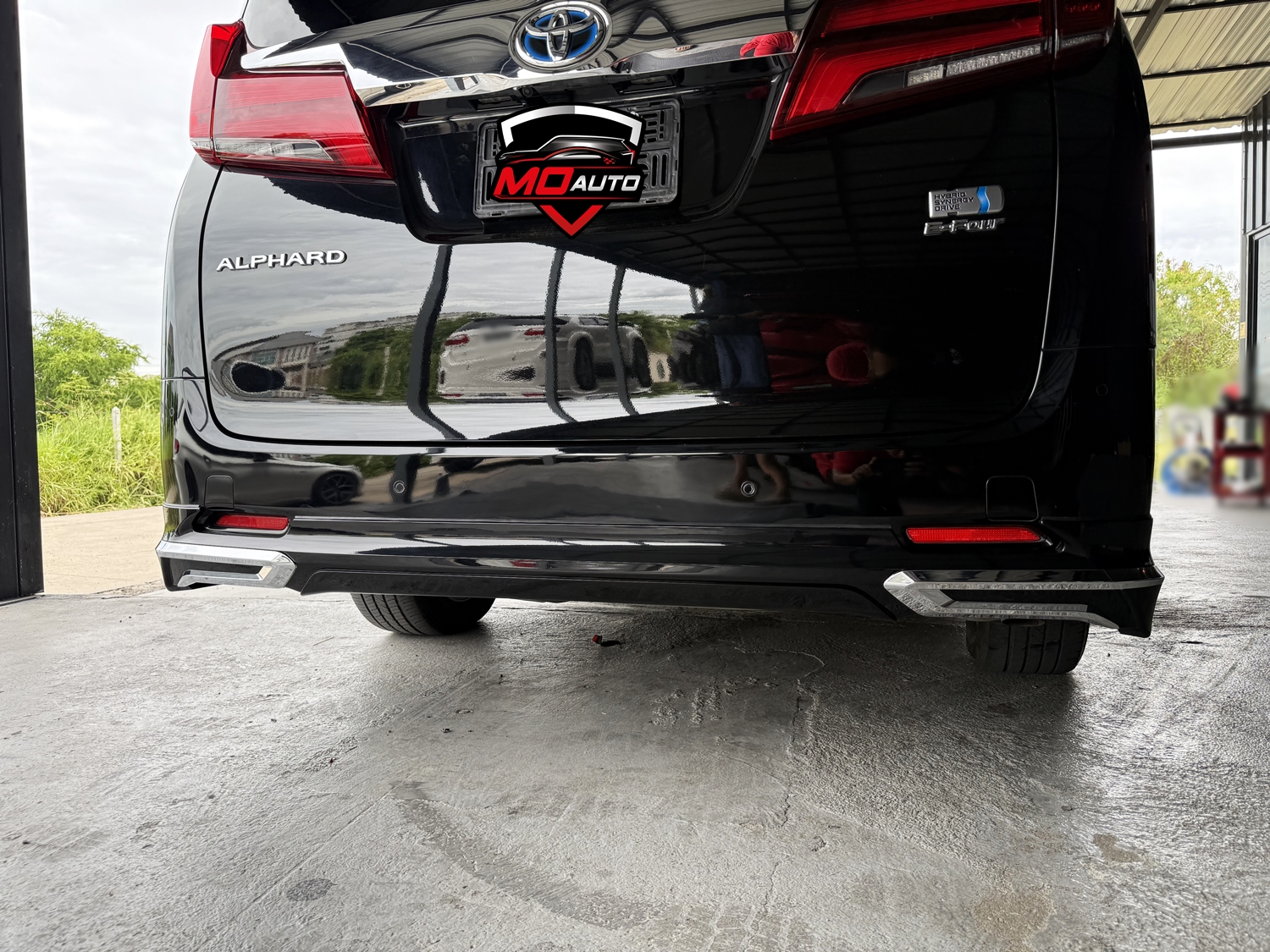 ชุดแต่งรอบคัน ALPHARD 30 HYBRID X ทรง Modellista