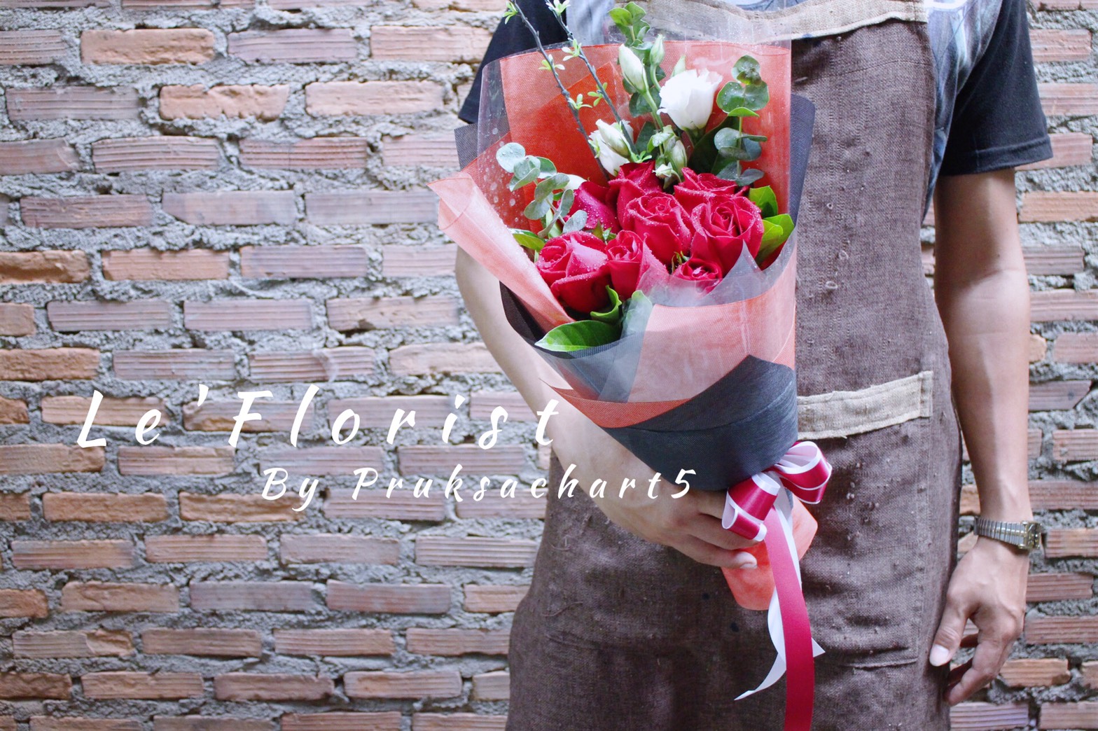 Thai red rose bouquet(Fresh flower)