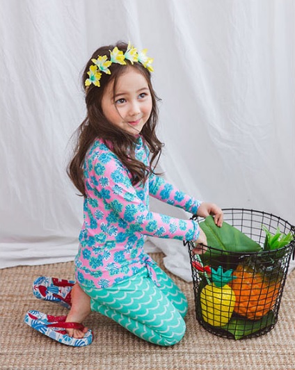 ชุดว่ายน้ำ ลายดอก สีเขียว ไซส์ XL