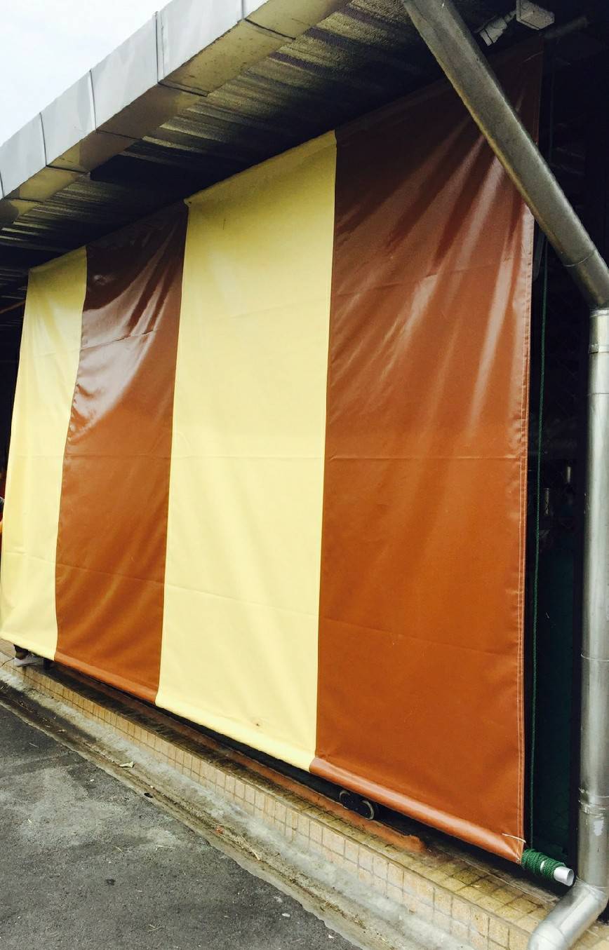 ผ้าใบชักรอก กว้าง 6เมตร สูง 5มตร (ไม่รวมเสาค้ำ) กันสาดผ้าใบ ชักรอกผ้าใบ ผ้าใบม้วนขึ้นลง ผ้าใบม้วนเก็บได้ ผ้าใบตลาดนัด มีทุกสี 6m x 5m